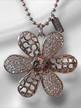 COACH Daisy Long Necklace, Gold Tone Vintage